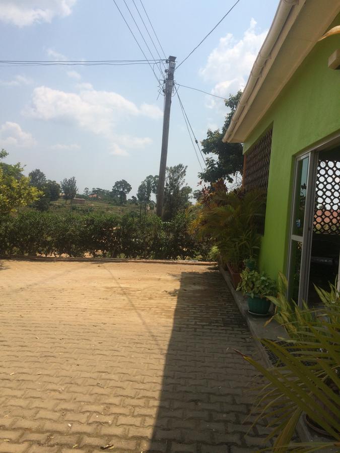 Suba Motel Kihihi Exterior foto